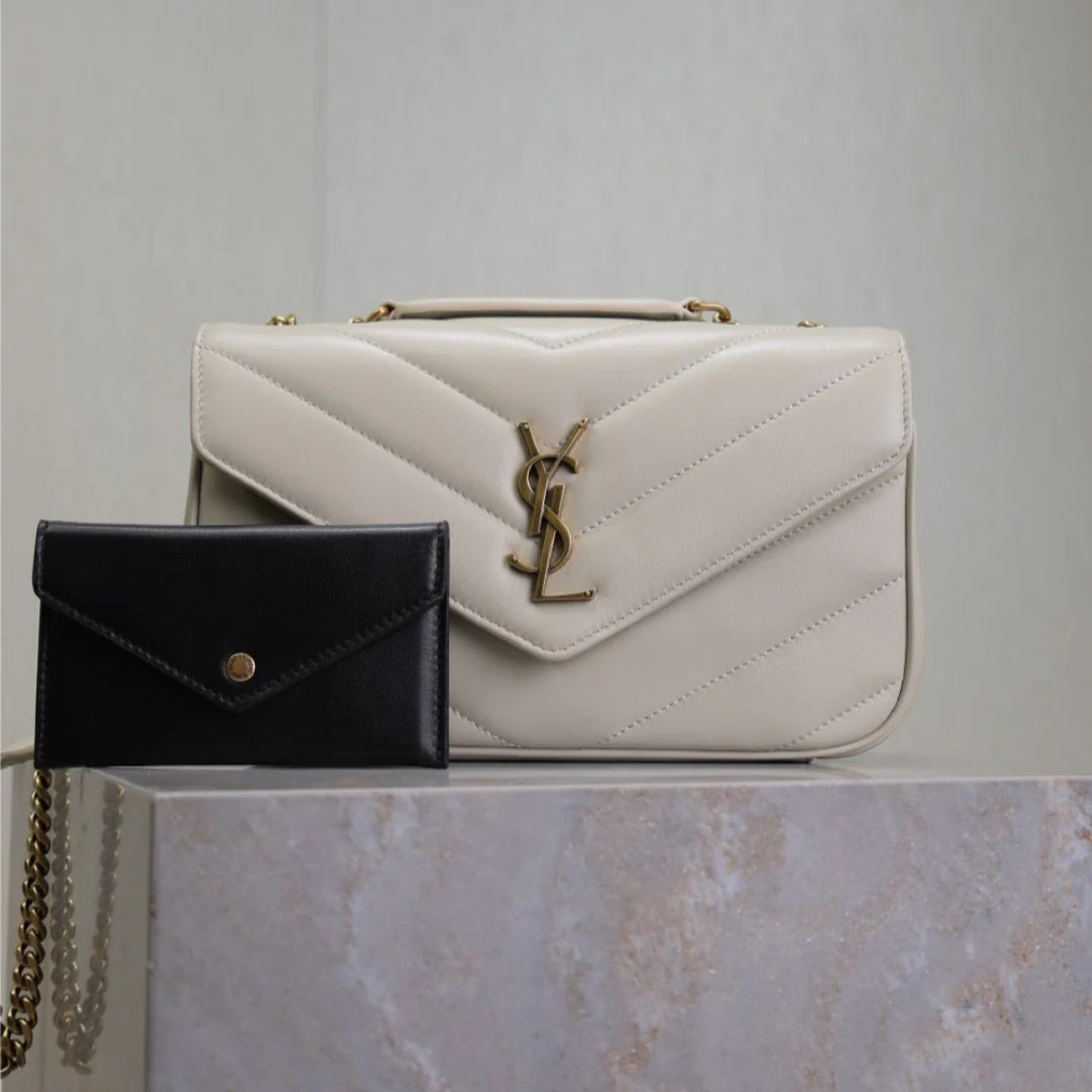 SAINT LAURENT LOULOU SMALL MATELASSÉ LAMBSKIN BAG IN WHITE