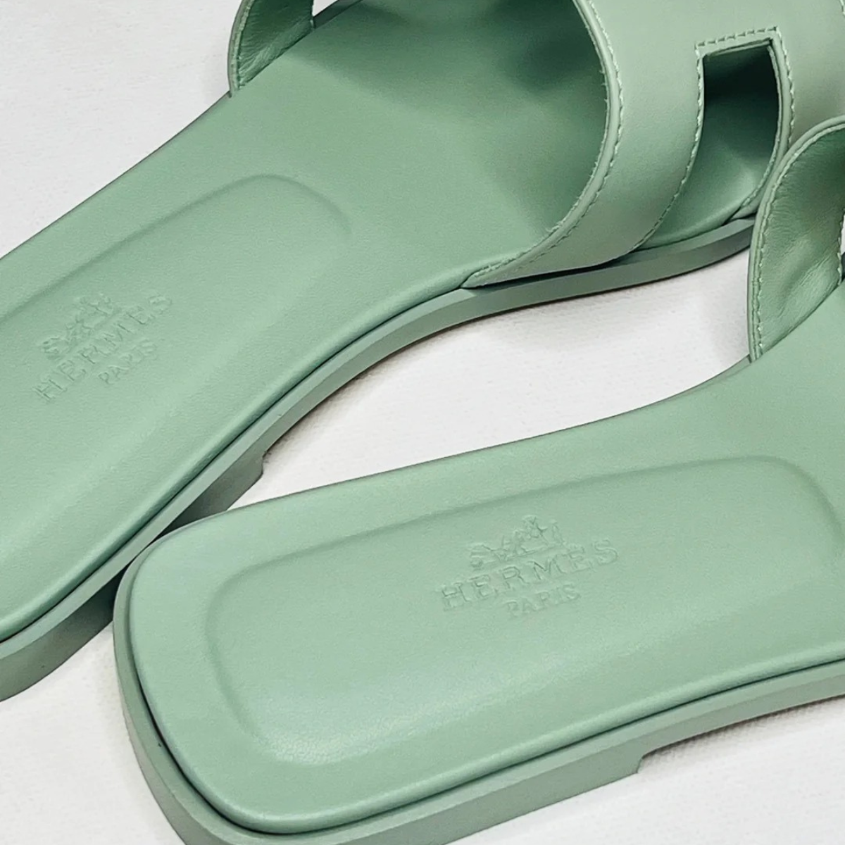 HERMÈS ORAN SANDALS VERT D’EAU